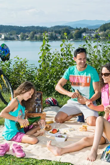 Cycling at Lake Klopeiner See